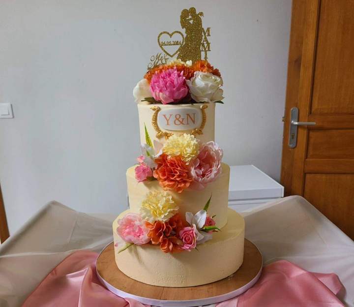 Admirez une pièce montée exceptionnelle pour votre mariage.